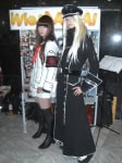 Cosplayfoto vor unserer Fotocollage auf der FBM 2009 